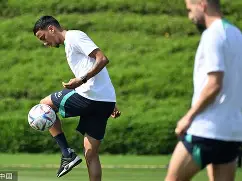 九博在线登录 -赛前皇家社会备战全明星赛，临场应变细节曝光，信心回归，轮换策略成焦点的简单介绍