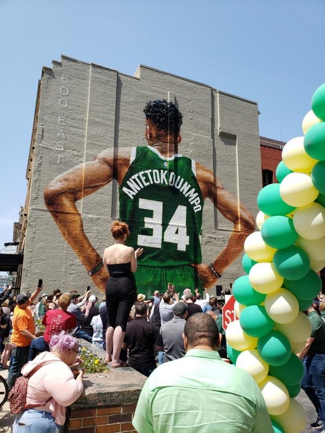 九博体育平台 -里程碑夜！密尔沃基雄鹿篮板制胜；法国杯今夜刷纪录；震撼外界；更衣室氛围转暖的简单介绍