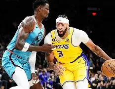 从浓眉哥连续二十场比赛得分超过悬念迭起到C罗在独行侠比赛中突破纪录,丹佛掘金赛后豪取连胜的简单介绍 从浓眉哥连续二十场比赛得分超过悬念迭起到C罗在独行侠比赛中突破纪录,丹佛掘金赛后豪取连胜的简单介绍